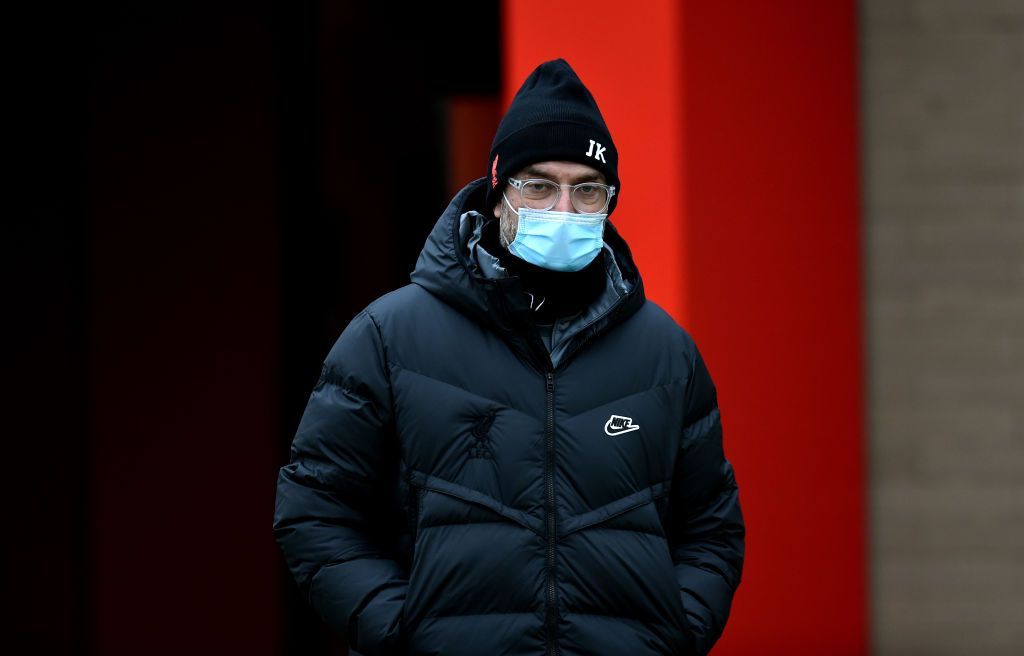 قمة البريميرليغ.. مانشستر يونايتد يتحدى ليفربول في معركة الصدارة