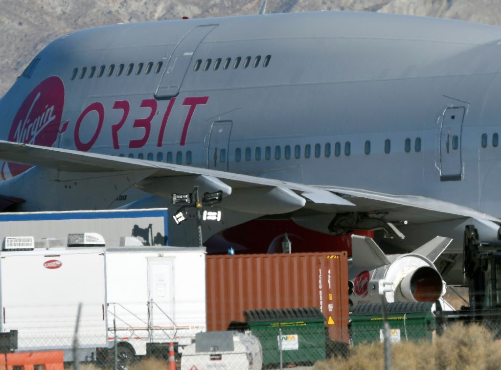 بالصور.. صاروخ فيرجن أوربت يصل الفضاء للمرة الأولى بعد إطلاقه من جناح طائرة