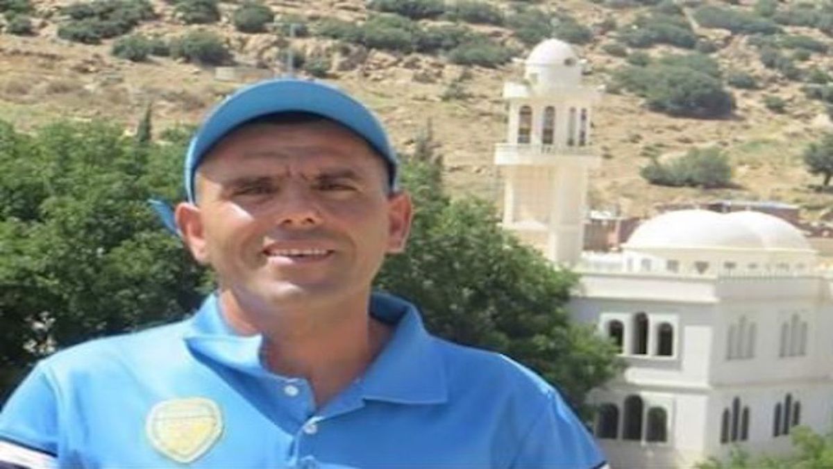 60 متنافساً في سباق القشابية احتفاءً باللباس التقليدي للأوراس 4 60 متنافساً في سباق القشابية احتفاءً باللباس التقليدي للأوراس