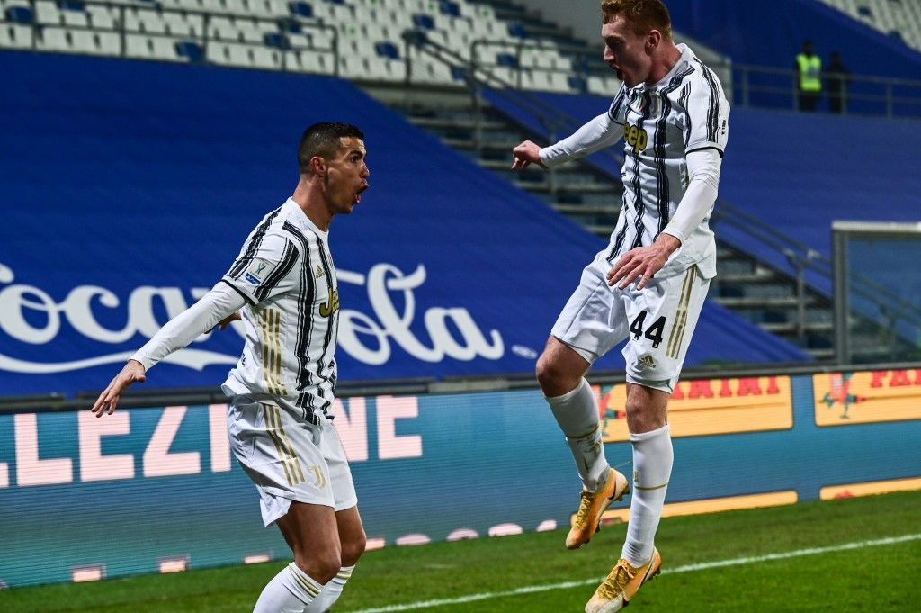 كريستيانو رونالدو يتربع على عرش كرة القدم بإنجاز أسطوري