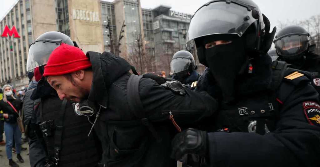 بالصور.. الشرطة الروسية تقمع أنصار نافالني في العاصمة موسكو 2 نافالني