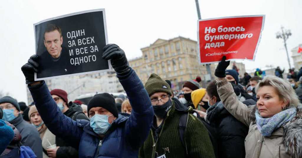 بالصور.. الشرطة الروسية تقمع أنصار نافالني في العاصمة موسكو 1 نافالني