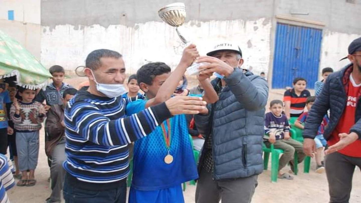 تتويج 22 طفلًا بنادي الجيل الجديد لفوزهم بدوريّ كرة القدم المصغر 2 تتويج 22 طفلًا بنادي الجيل الجديد لفوزهم بدوريّ كرة القدم المصغر