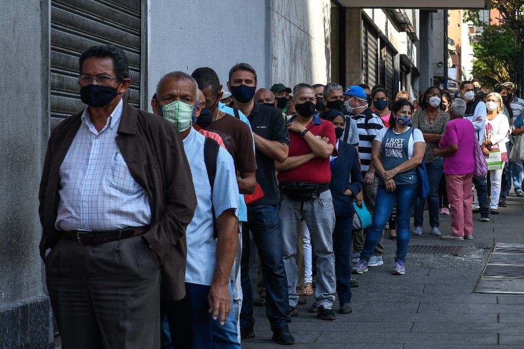 سعر صرف الحفالات للدولار أدنى بنحو 30% من السعر الرسمي