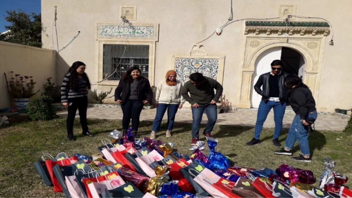 فريق القبعات الخضراء بقربة يواصل أنشطته التوعوية البيئية في المدارس 4 فريق القبعات الخضراء بقربة يواصل أنشطته التوعوية البيئية في المدارس