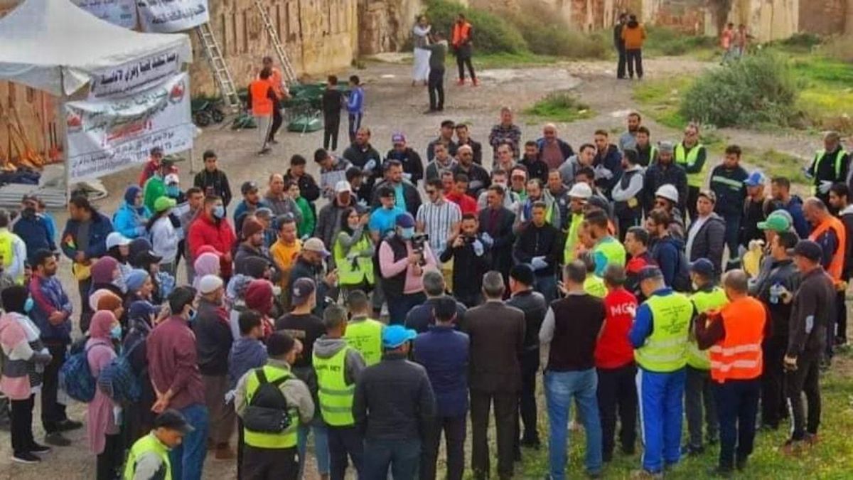 ‎300 شاب يشاركون في أكبر حملة لتنظيف قصبة وهران التاريخية مطالبين بتصنيفها معلمًا أثريًا