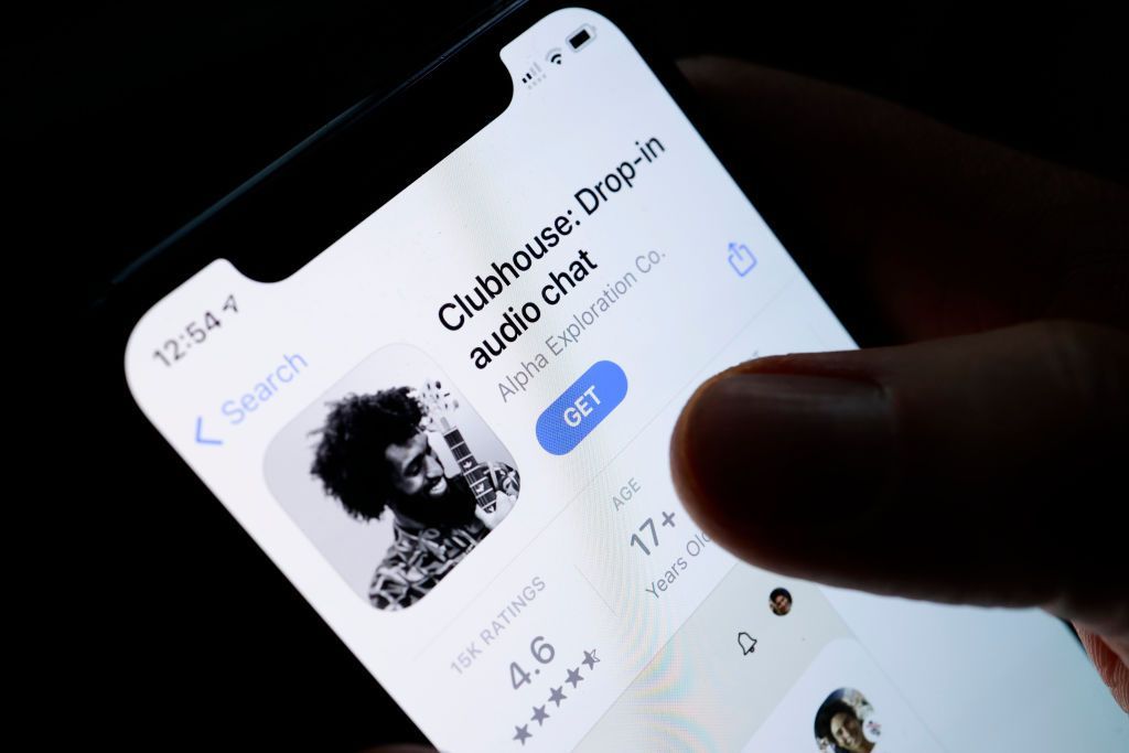 تطبيق يشدّ أنظار فيسبوك وتويتر.. المساعي قائمة لاستنساخه ومنافسته!