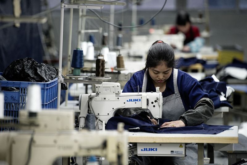 كيف تستخدم الصين عمالة السخرة في القضاء على هوية الإيغور  المسلمين