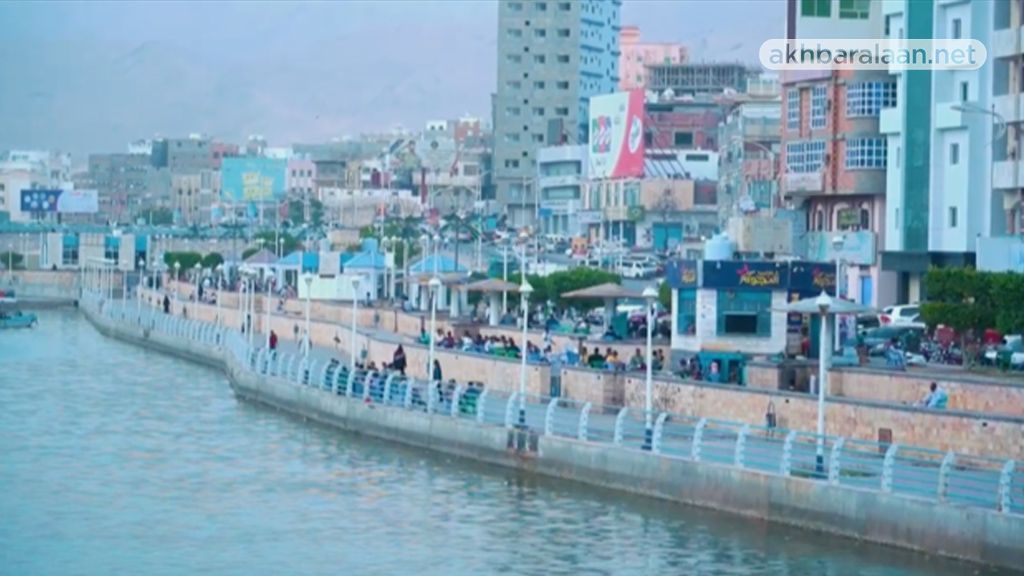 مساعد أمير منشق: القاعدة زرعت الخوف والقلق وأقول لأفرادها: عودوا لأهلكم وأوطانكم فالعنف ليس حلًا 6 المكلا عاصمة محافظة حضرموت التي تسعى القاعدة للسيطرة عليها