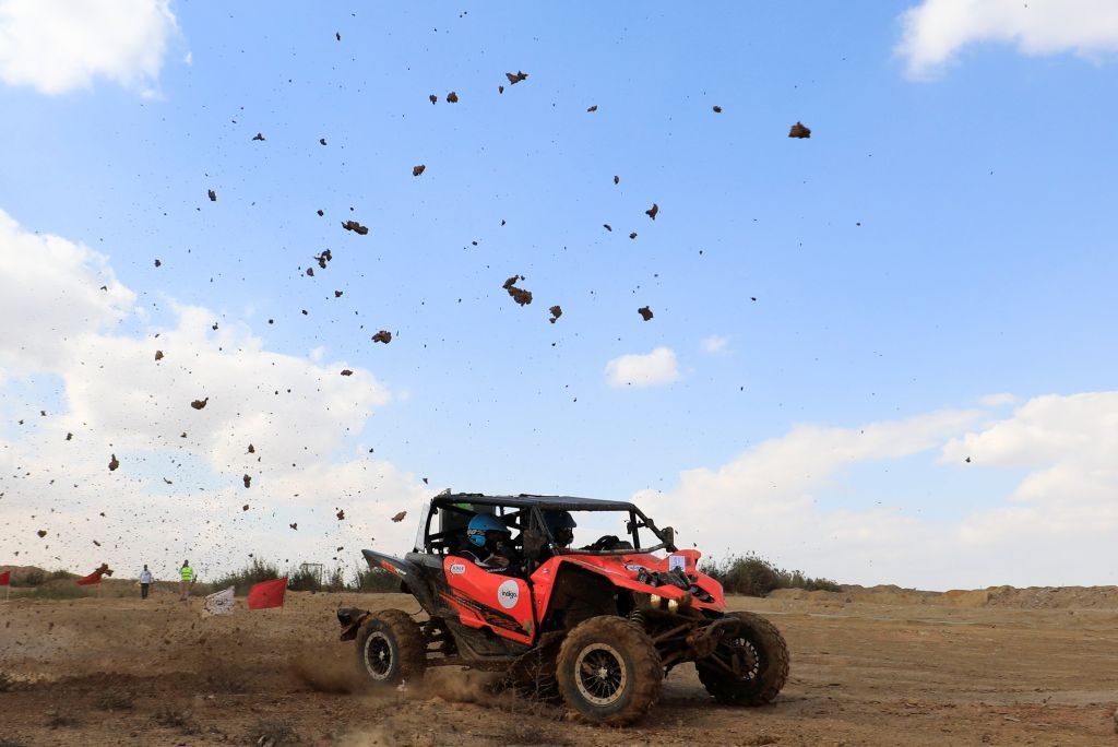 ليصبح متسابق راليات.. طفل مصري في الخامسة يسير على خطى والده 8 ليصبح متسابق راليات.. طفل مصري في الخامسة يسير على خطى والده