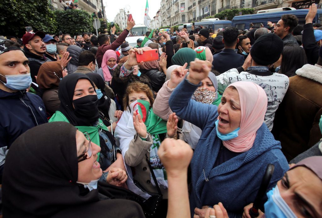 الحراك في الجزائر يعود إلى التظاهر بعد التوقف جراء كوفيد-19