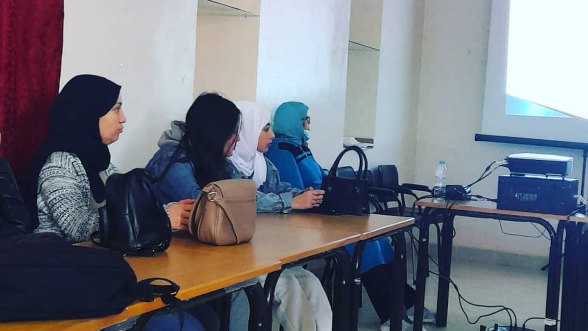 متدربات في الهلال الأحمر المغربي