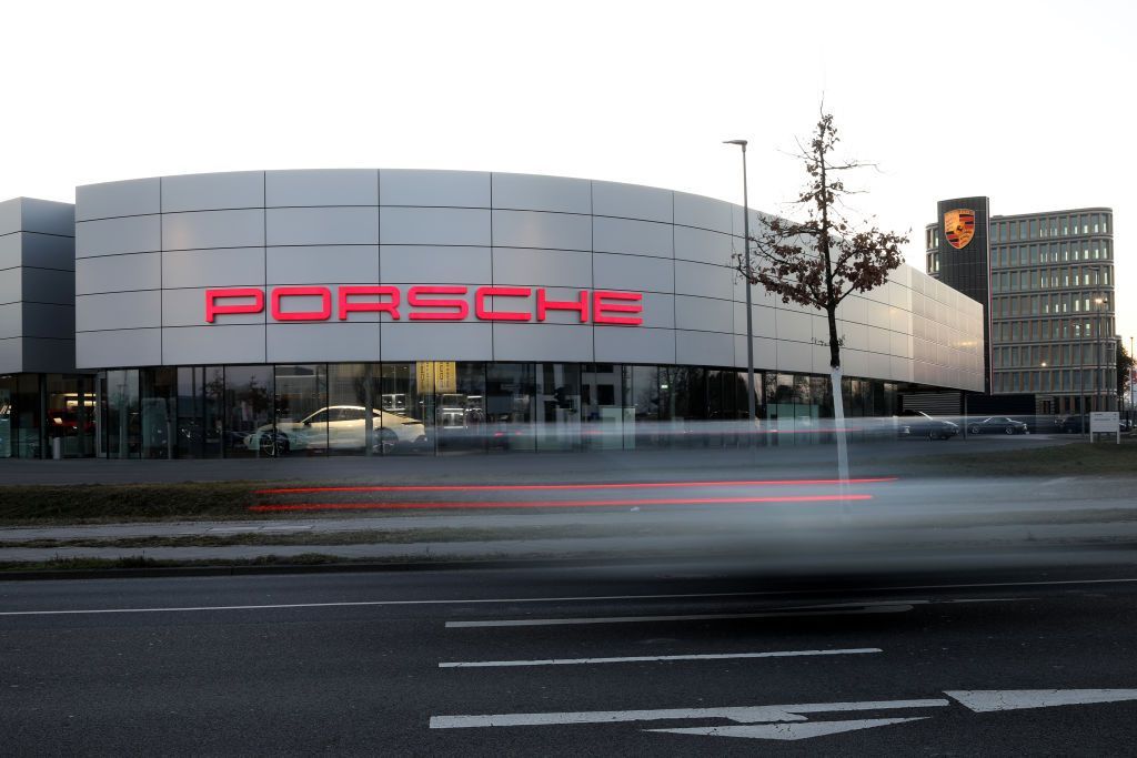 ”بورش“ تتحضر لإطلاق دراجاتها الكهربائية