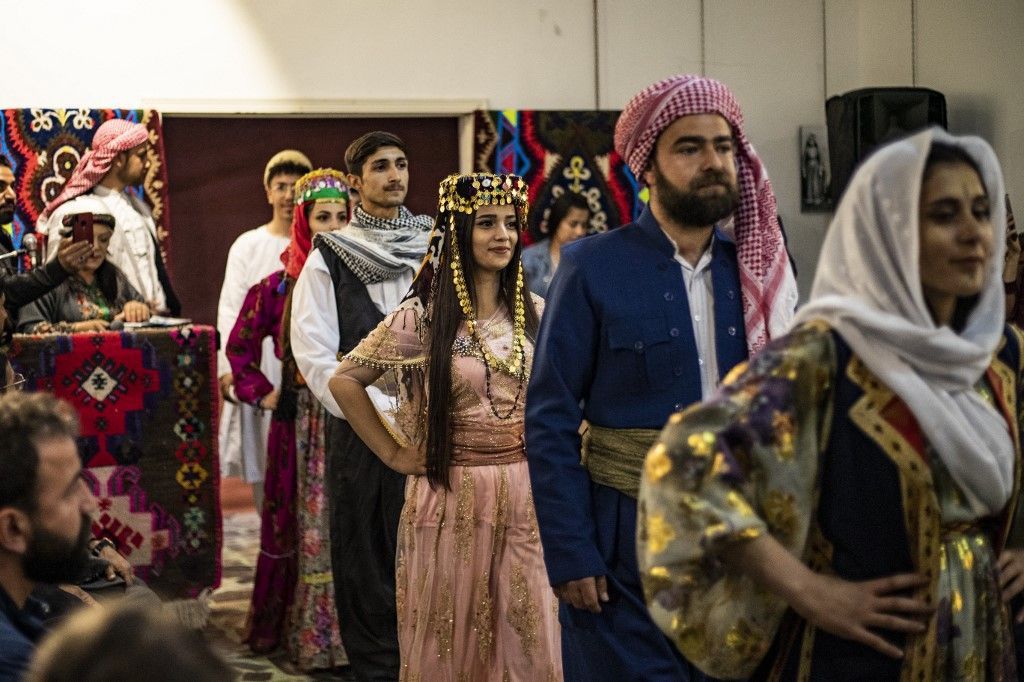 أكراد سوريا يحيون يوم "الزي الكردي" في القامشلي