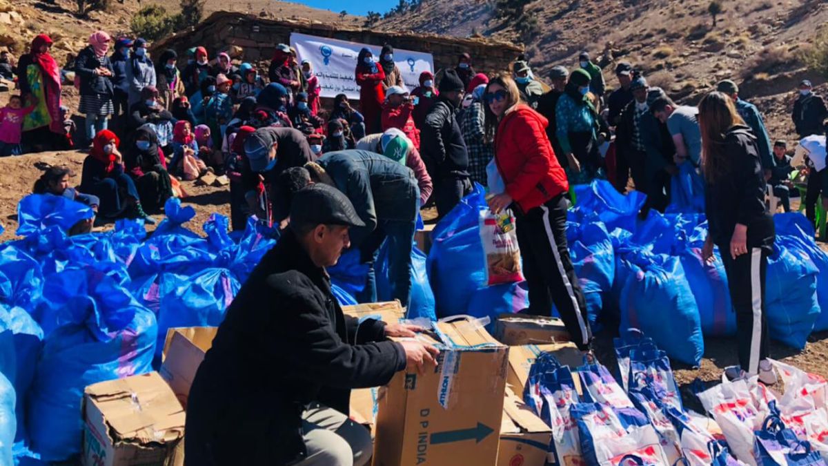 توزيع مساعدات في إقليم أزيلال المغربي