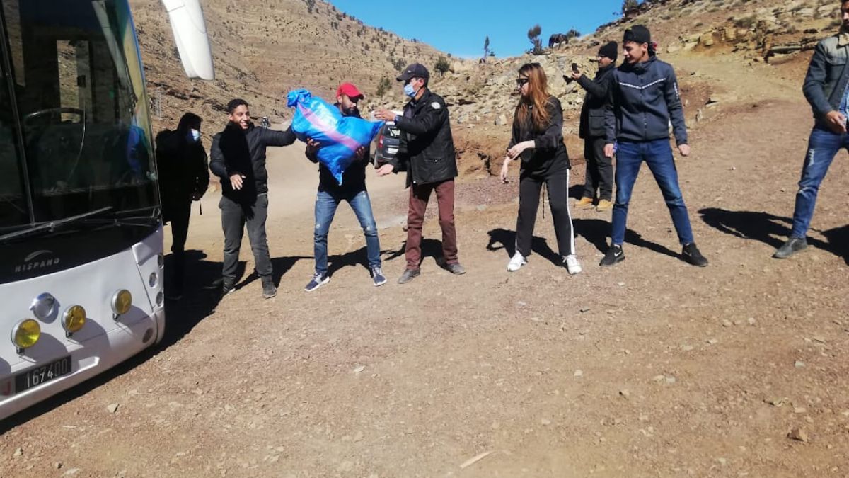 رابطة حقوق النساء تنظم قافلة تضامنية لفائدة 100 أسرة بدوار تغيغيت في المغرب