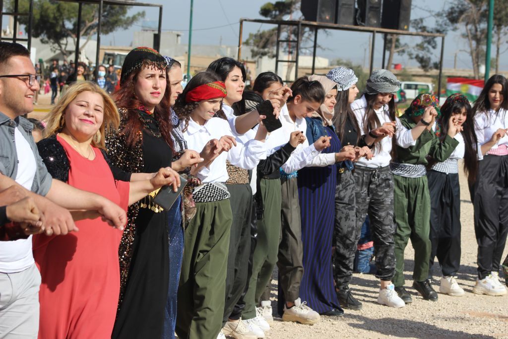 أكراد سوريا يحتفلون بالنوروز بعد هزيمة داعش