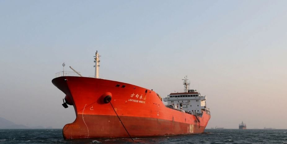 بهذه الطريقة.. الصين تُساعد بتهريب النفط سراً إلى كوريا الشمالية