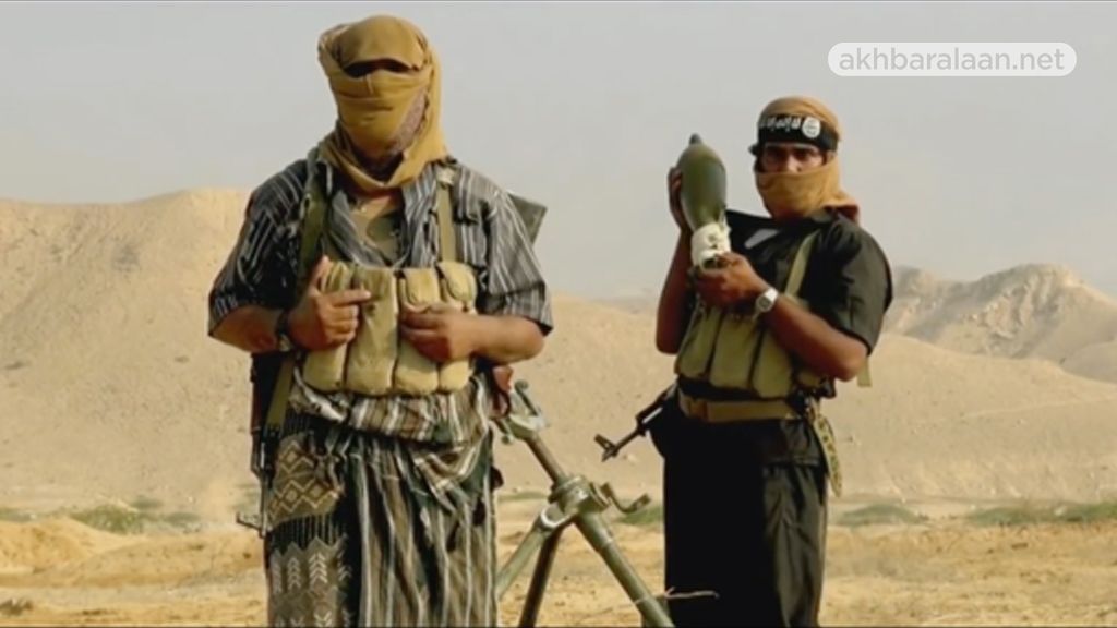 قيادي منشق عن القاعدة: إيران تدعم الحوثيين والقاعدة بالمال والسلاح