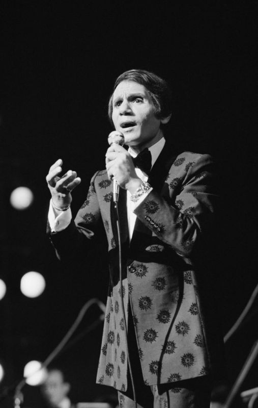 عبد الحليم حافظ مع حبيبته ”جي جي“.. صورة تنشر للمرة الأولى