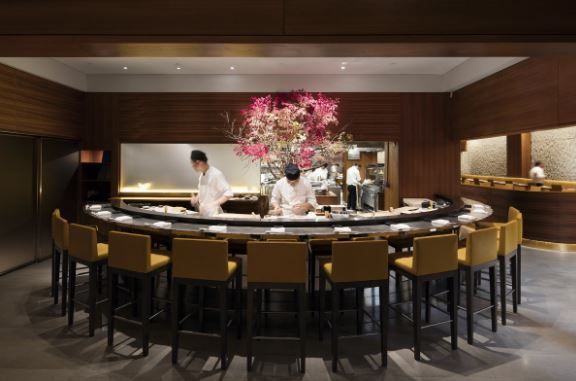 أغلى 5 مطاعم في العالم.. سعر الوجبة 2380 دولاراً (صور)