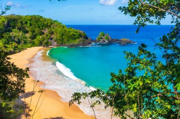 مناظر خلابة وجمال لا يُصف.. إليكم أفضل 10 شواطئ في العالم وأوروبا للعام الحالي (صور)