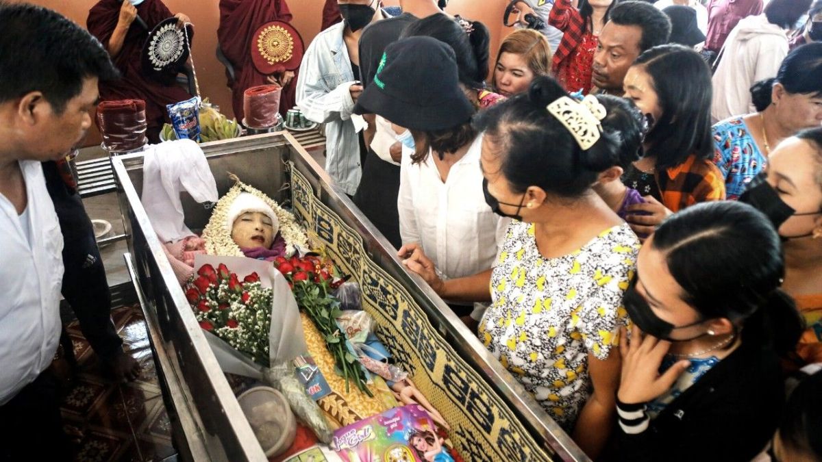 ”لقد سقطت للتو وماتت“.. قصة طفلة قُتلت برصاص الجيش في ميانمار