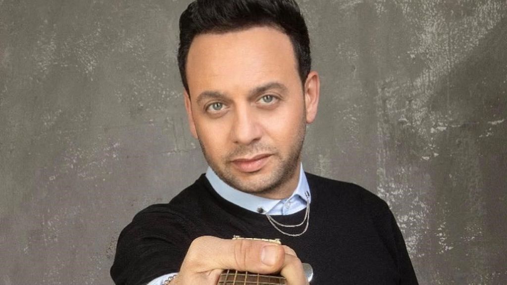 مصطفى قمر غاصب بسبب برنامج ”خمس نجوم“.. ما القصّة؟