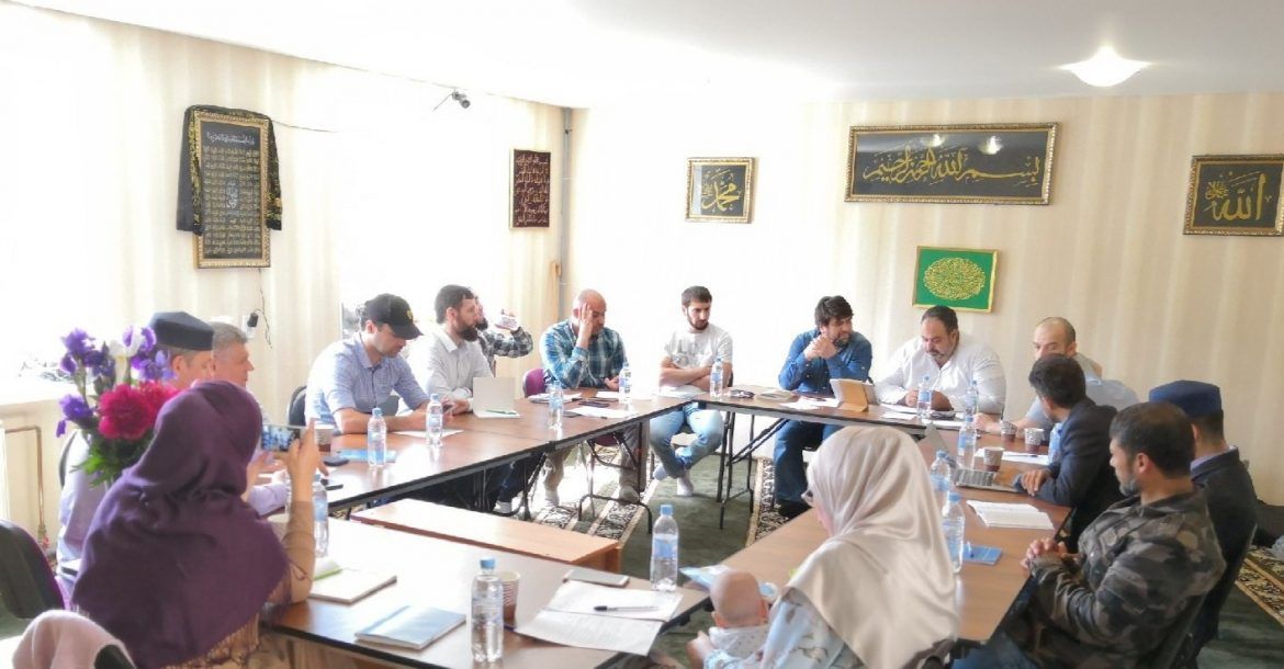 الإخوان على الطريقة الروسية.. موسكو التي تحظر الجماعة وتحتضنها