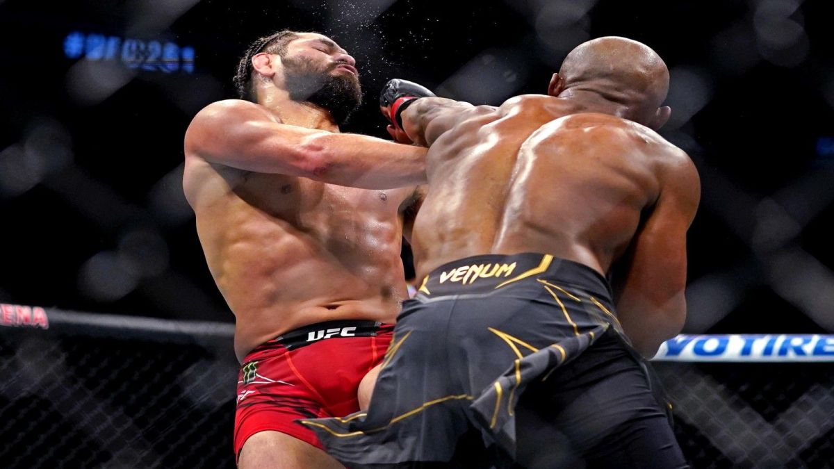 إصابة مروعة وانتصار عثمان أمام ماسفيدال بضربة قاضية.. تعرف على نتائج حدث UFC 261 2 أحداث UFC 261 والمنتصر بين ماسفيدال وعثمان