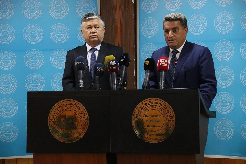 الإدارة الذاتية المدنية شمال سوريا تسلّم ٩٢ طفلاً وامرأة من داعش إلى أوزبكستان