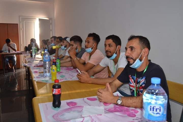 تأهيل لمنشطي المخيمات الصيفية ببني صاف بالجزائر حضره 31 شابًا