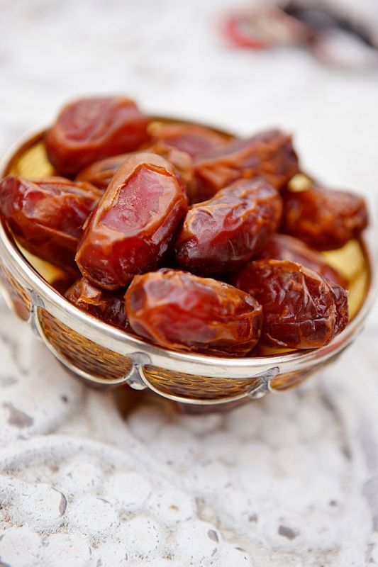 فوائد عديدة لتناول التمر قبل النوم.. ما هي؟