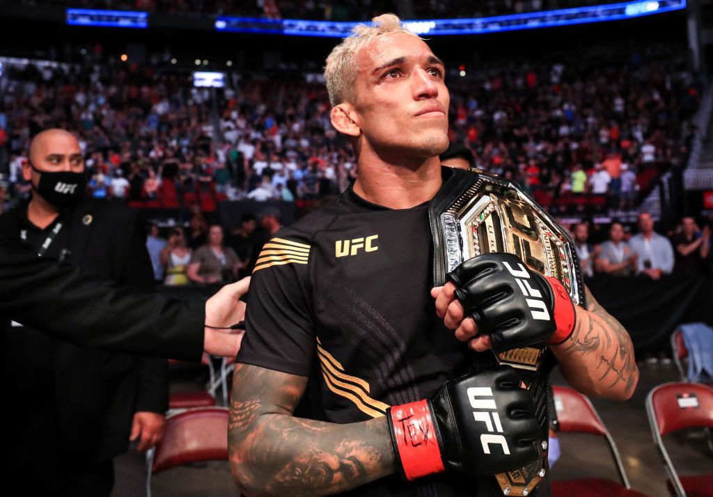 تشارلز أوليفيرا يطيح بمايكل تشاندلر ضمن ”UFC 262“ لفنون القتال 6 تشارلز أوليفيرا يطيح بمايكل تشاندلر ضمن ”UFC 262“ لفنون القتال