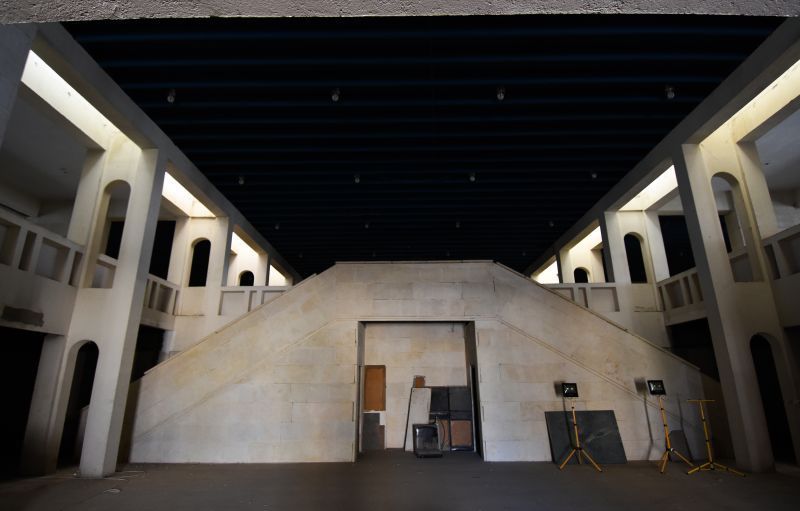 ظلام "داعش" مازال يلاحق متحف الموصل الحضاري وسط محاولات لإعادة تأهيله 3 ظلام "داعش" مازال يلاحق متحف الموصل الحضاري وسط محاولات لإعادة تأهيله