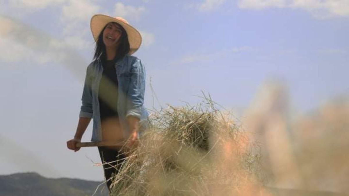 صاحبة شهادة عليا في تونس اختارت العمل الفلاحي على البطالة