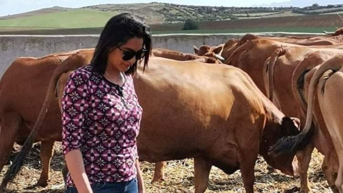 الشابة التونسية سناء الحاجي