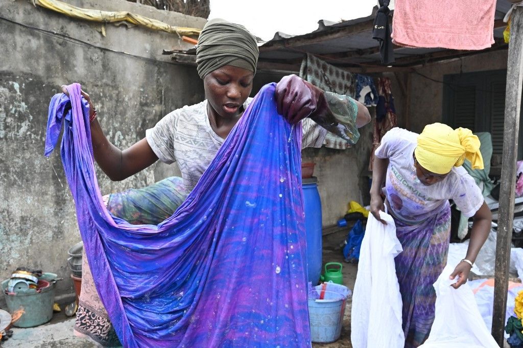 مصمم ملابس نيلسون مانديلا في مهمة لتطوير الموضة الإفريقية