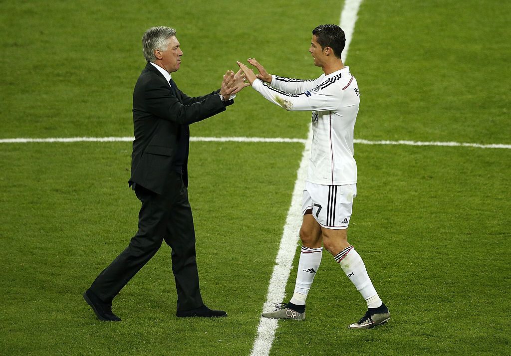 أنشيلوتي يوضح موقفه من التعاقد مع مبابي وعودة رونالدو