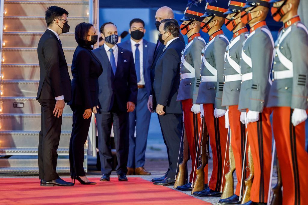 عطل تقني يجبر طائرة تقل كامالا هاريس على الهبوط بعد وقت قصير من إقلاعها 1 عطل تقني يجبر طائرة تقل كامالا هاريس على الهبوط بعد وقت قصير من إقلاعها