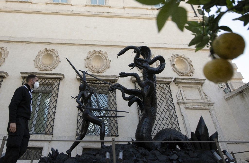 أعمال الفنان داميان هيرست في روما