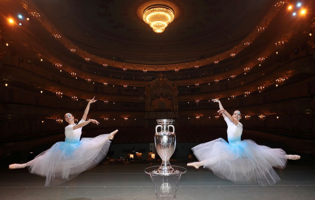 كأس أمم أوروبا.. من فكرة يقاطعها الكبار إلى أهم بطولة قارية