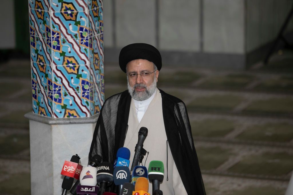 الرئيس الإيراني الجديد.. من هو إبراهيم رئيسي؟