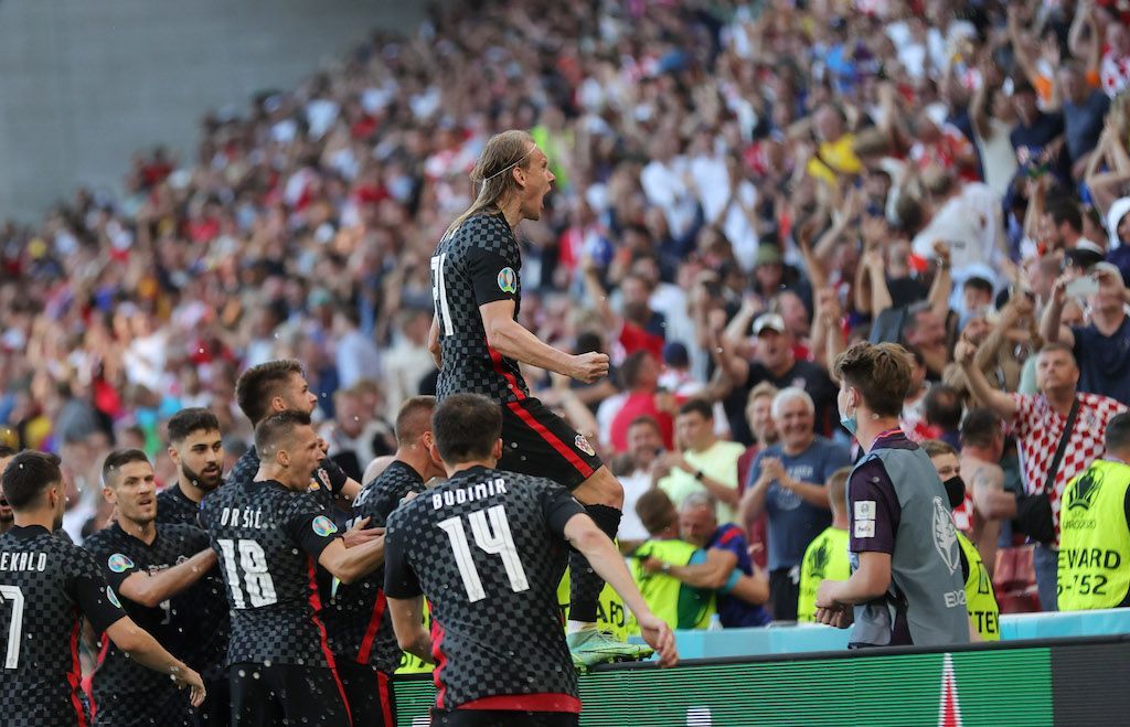 سيناريو يحبس الأنفاس.. إسبانيا تحبط انتفاضة كرواتيا وتتأهل لربع نهائي اليورو 2 سيناريو يحبس الأنفاس.. إسبانيا تحبط انتفاضة كرواتيا وتتأهل لربع نهائي اليورو