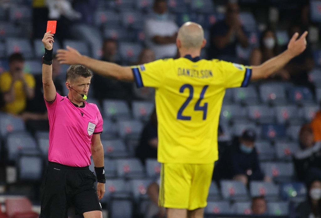 أوكرانيا تغتال أحلام السويد بهدف قاتل وتلحق بقطار ربع نهائي اليورو 3 أوكرانيا تغتال أحلام السويد بهدف قاتل وتلحق بقطار ربع نهائي اليورو