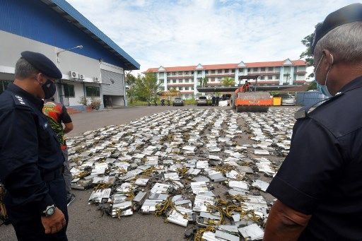 قمع العملات المشفرة.. الشرطة الماليزية تدمر أكثر من ألف جهاز لتعدين البيتكوين