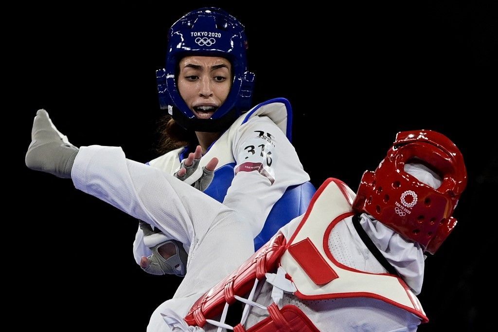 كيميا علي زاده.. قصة إيرانية من ألم الاضطهاد لنصف نهائي الأولمبياد