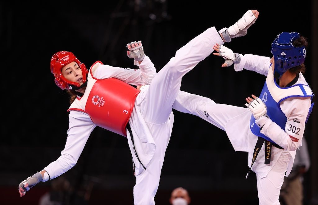 كيميا علي زاده.. قصة إيرانية من ألم الاضطهاد لنصف نهائي الأولمبياد