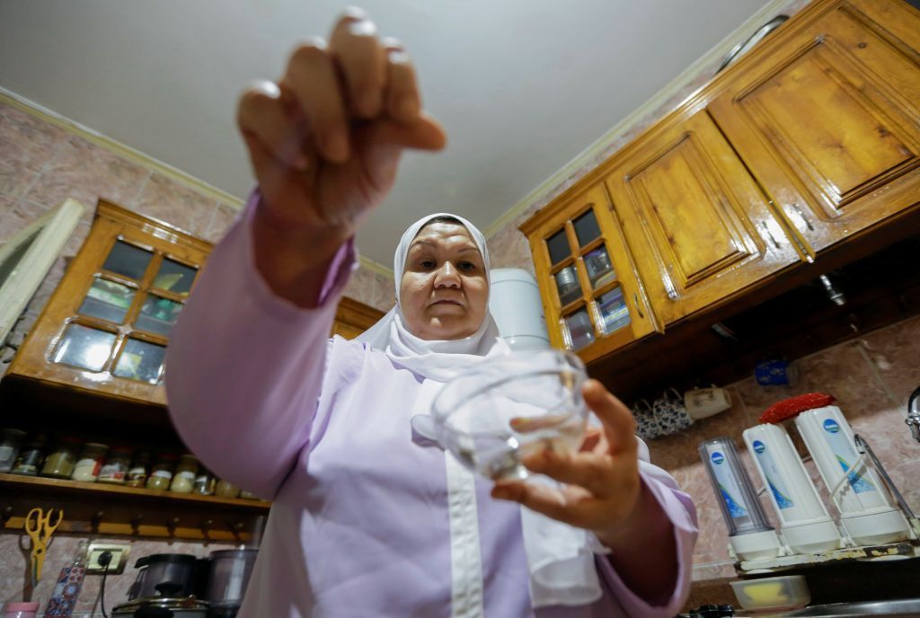 "جوا الحلة" بُشرى سارة للمكفوفات .. أول كتاب للطبخ بطريقة برايل في مصر