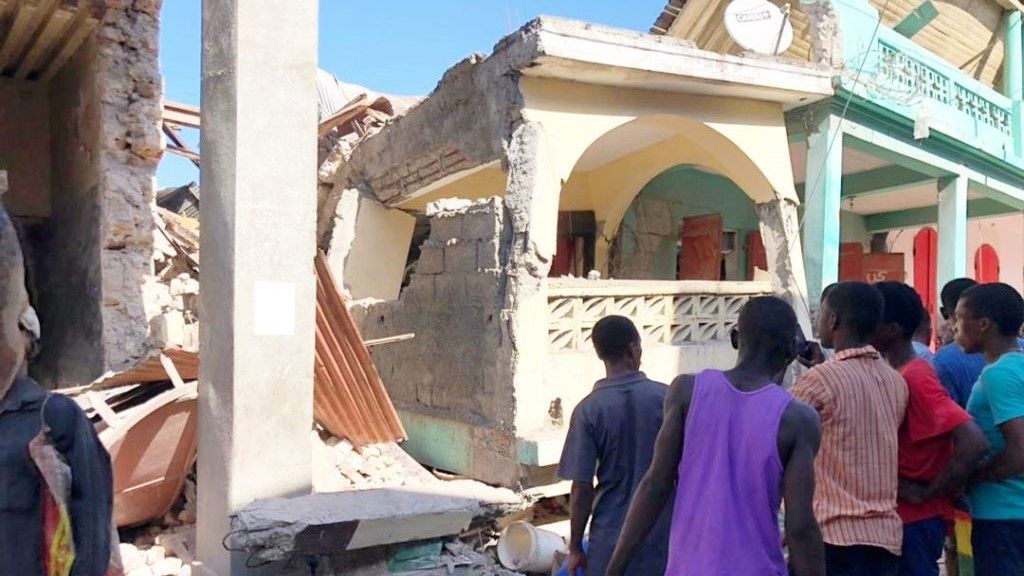 "لقد جن الناس".. زلزال هايتي يُعيد الذكريات الأليمة 4 "لقد جن الناس".. زلزال هايتي يُعيد الذكريات الأليمة